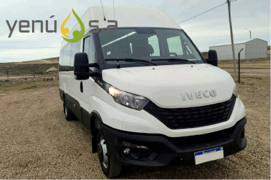 Nuestros vehículos para transporte de personal en Yenú S.A.
